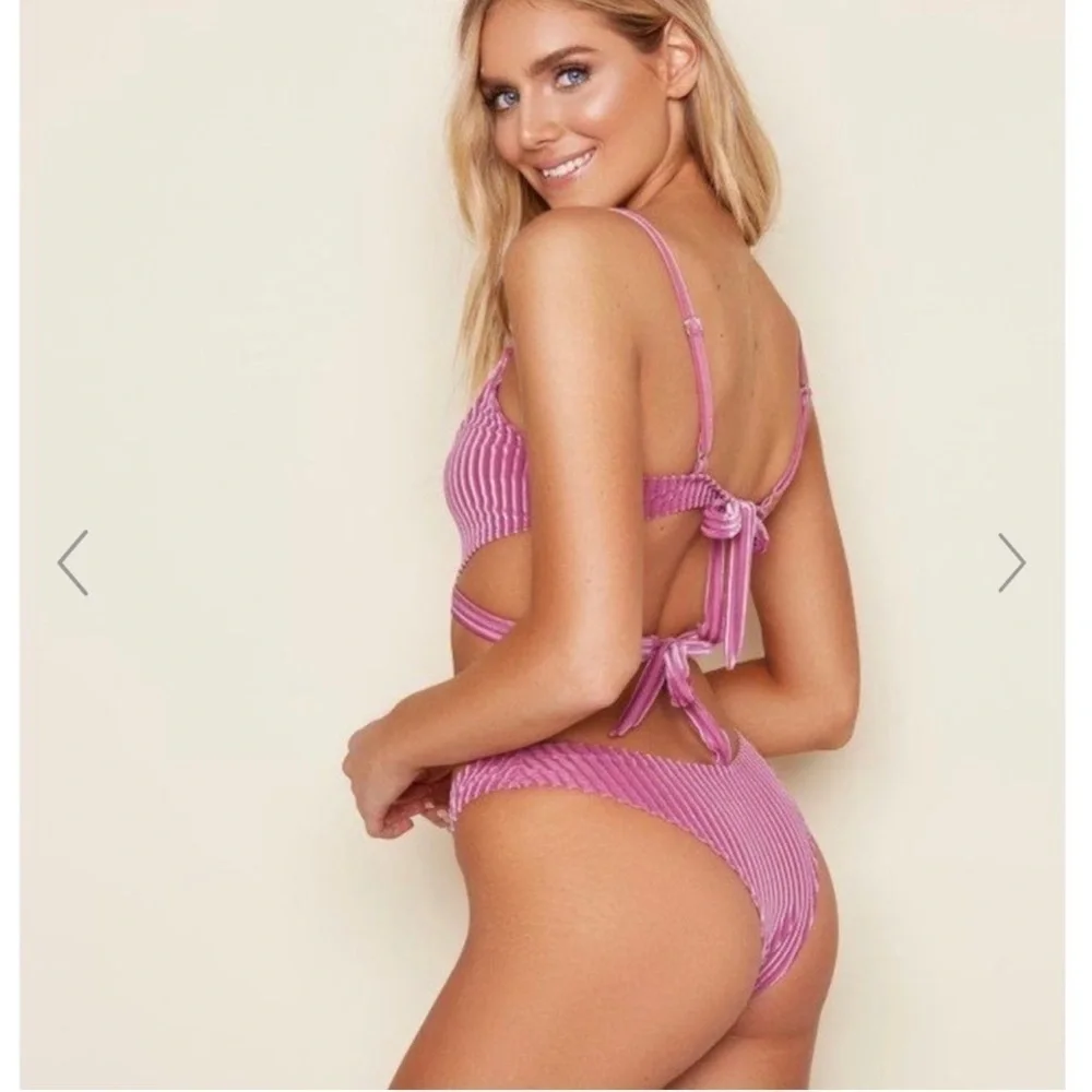 NWOT Dippin Daisy’s Swimwear Dippin Daisy Blue Prizm Top - Picture 6 of 9